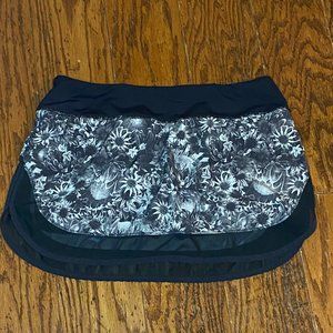 Black, white, gray floral Lululemon Tennis Skirt